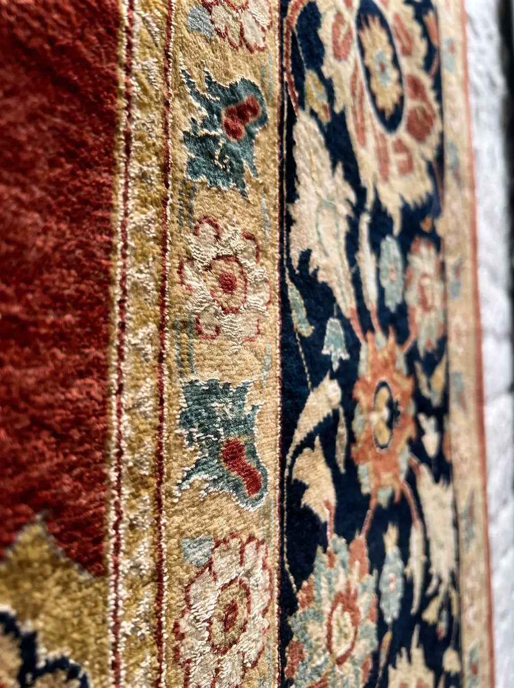 Tapis tissé à la main